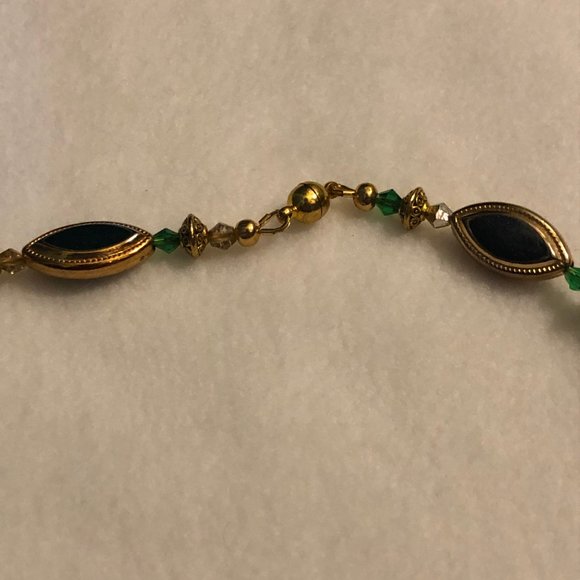 Betsy Michaels Lightweight Beaded Necklace - Picture 2 of 3